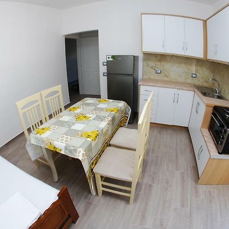 Rafail'S Apartment Sarande Exterior photo