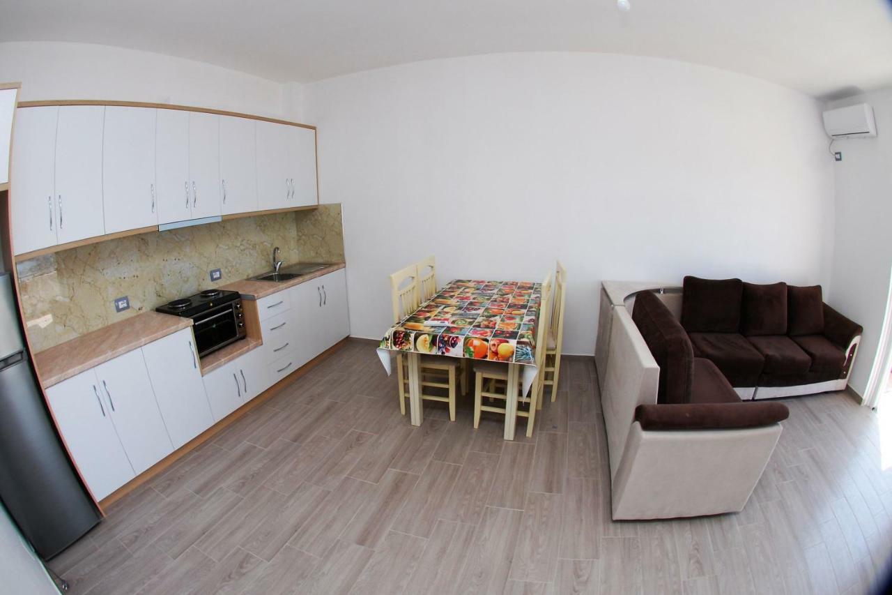 Rafail'S Apartment Sarande Exterior photo